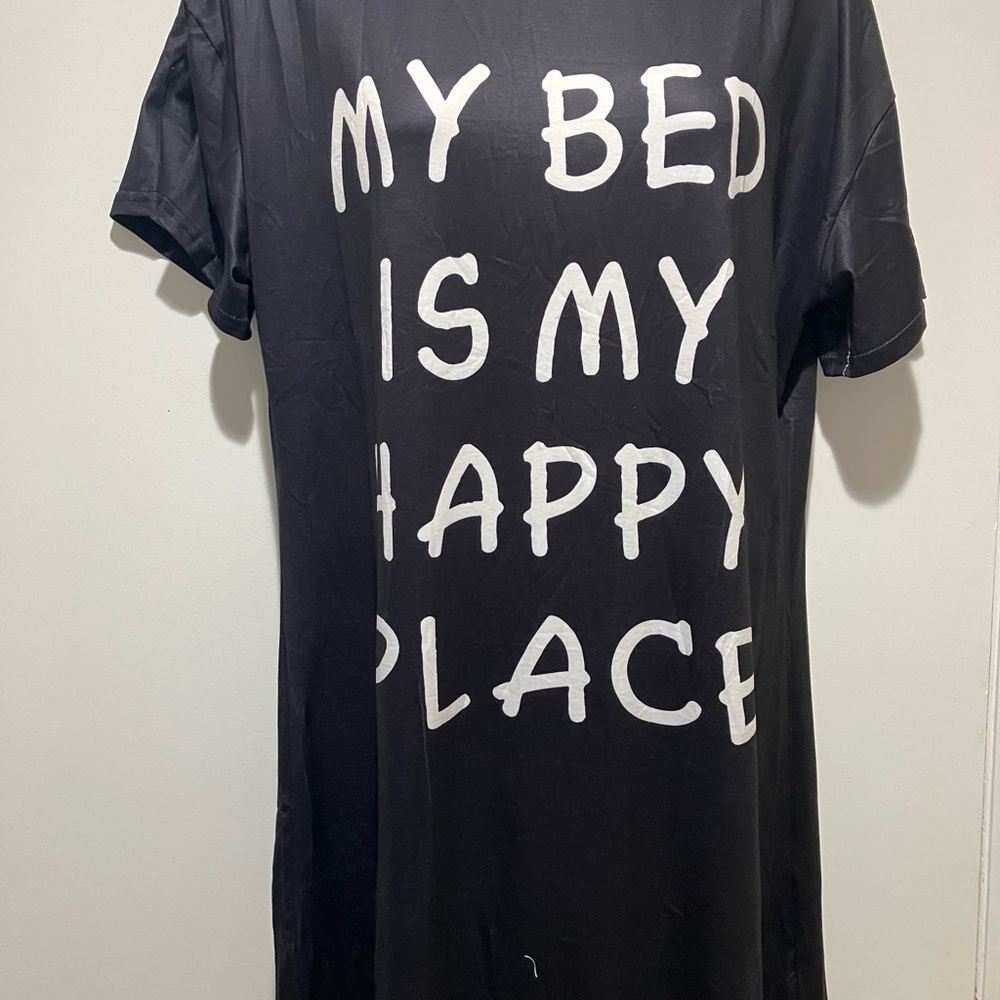 Black Graphic T-Shirt - My Bed Is My Happy Place